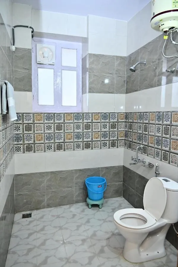 Konukevi Oakswood B&B Shimla